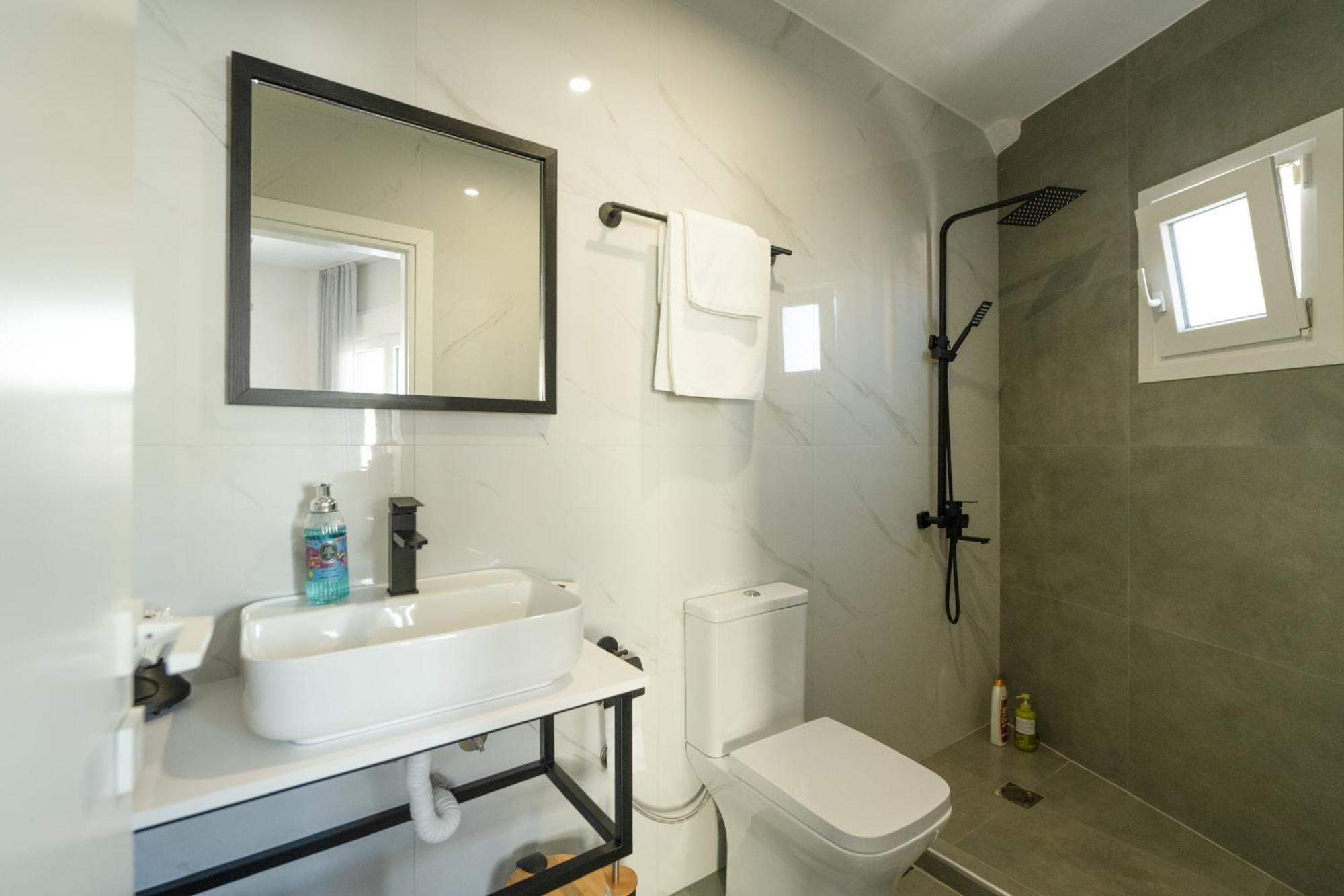 קומוטיני Themis Urban Stay מראה חיצוני תמונה