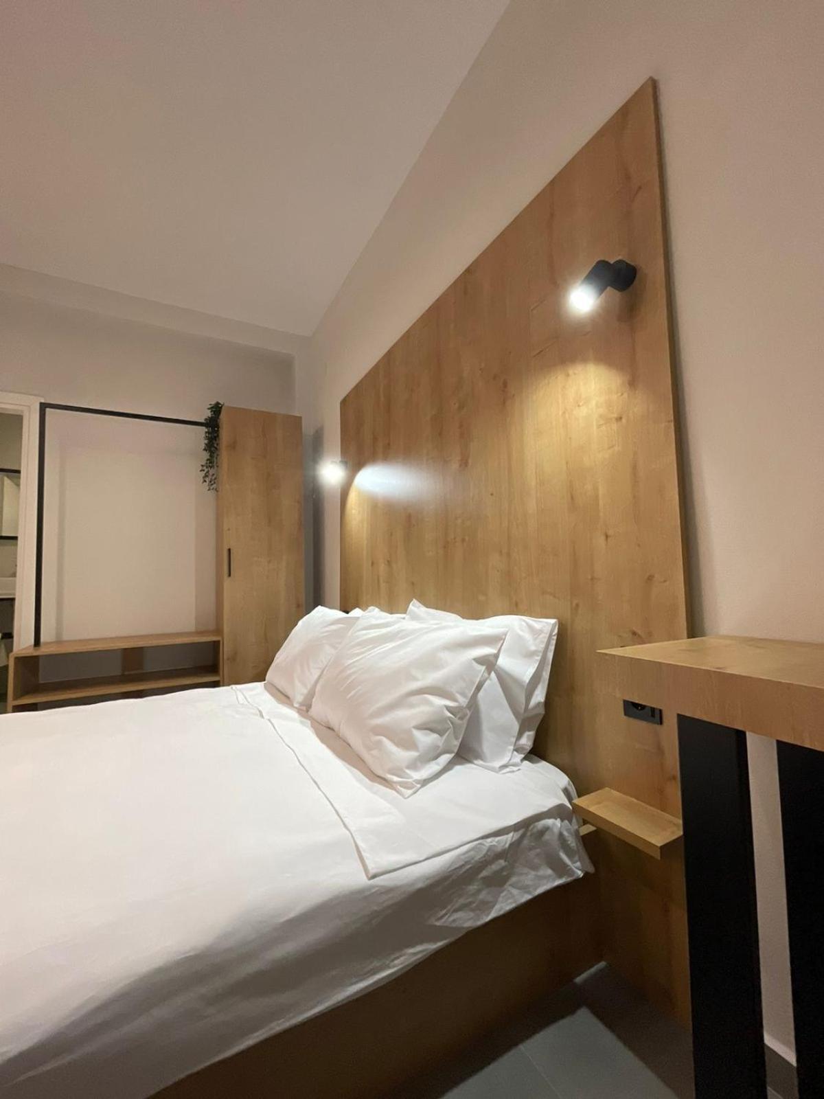 קומוטיני Themis Urban Stay מראה חיצוני תמונה